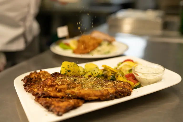 Freiensteinerhof-Schnitzel ©kumpPhotography